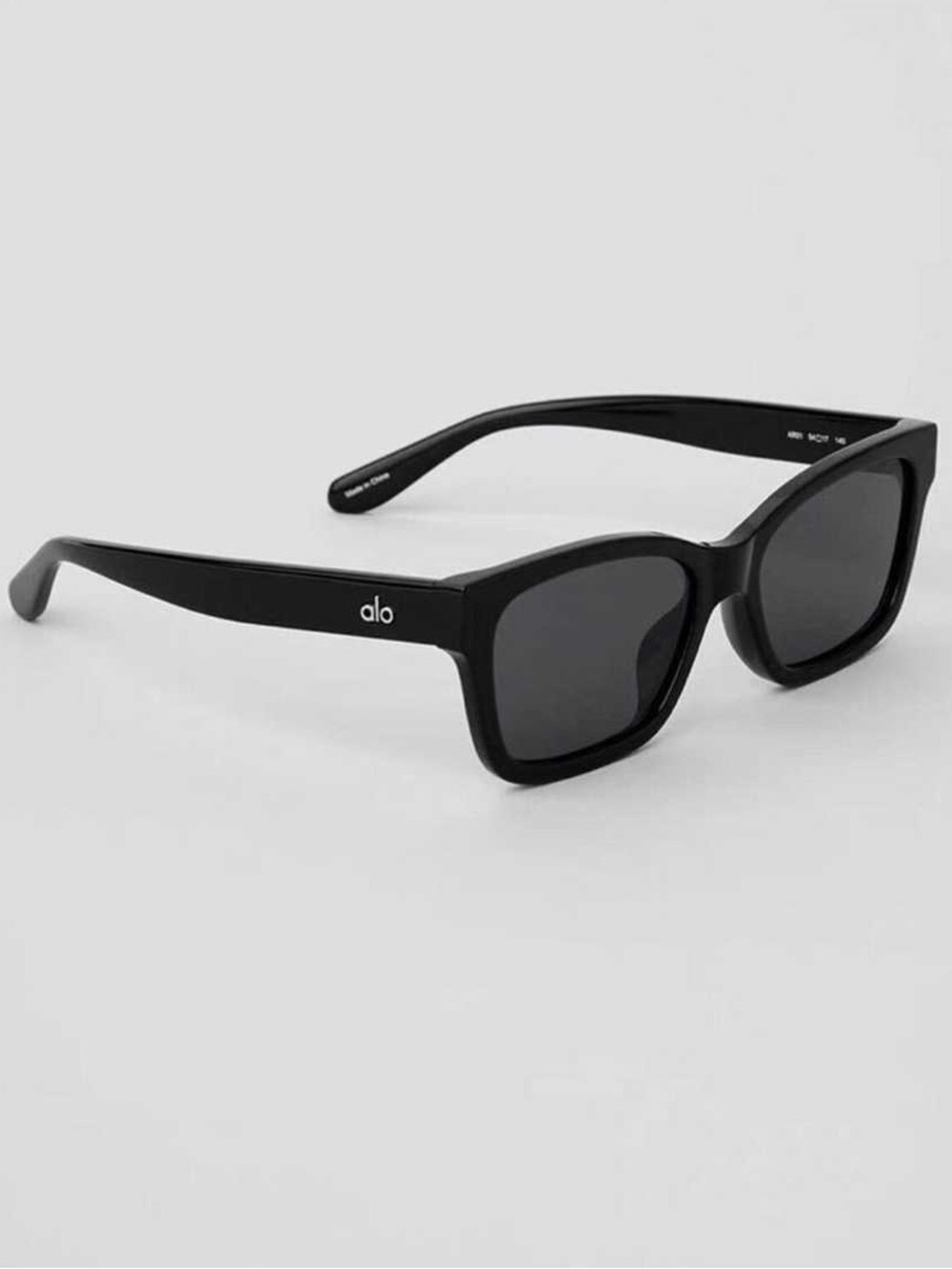 ALO Yoga Chill Sunglasses NWT